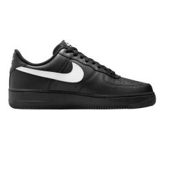 Buty męskie sportowe sneakersy Nike AIR FORCE 1. Białe buty sportowe na co dzień męskie Jordan, m, bez wzorów, sportowe, bez ramiączek, bez kaptura. Za 449.00 zł.