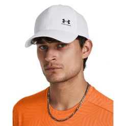 Czapka z daszkiem Under Armour ArmourVent™. Białe czapki męskie Under Armour, bez wzorów, sportowe. Za 179.50 zł.