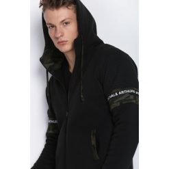 Czarna Bluza Be Ok. Czarne bluzy rozpinane męskie Born2be. Za 49.99 zł.