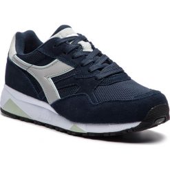Sneakersy DIADORA - N902 S 501.173290 01 60033 Blue Dark Denim. Niebieskie buty sportowe na co dzień męskie Diadora, z denimu, eleganckie. W wyprzedaży za 289.00 zł.