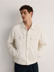 Sztruksowa kurtka z kołnierzem - złamana biel. Kurtki męskie Reserved, l, bez wzorów, z bawełny, bez ramiączek, bez kaptura. W wyprzedaży za 59.99 zł.