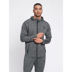Kurtka Hummel zip Aston. Szare kurtki męskie HUMMEL, m, bez wzorów, sportowe, bez ramiączek, bez kaptura. W wyprzedaży za 239.00 zł.