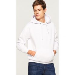 Bluza kangurka z kapturem - Biały. Bluzy nierozpinane męskie marki Reserved. Za 79.99 zł.