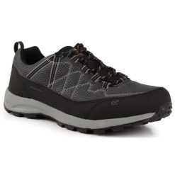 Buty trekkingowe dla meżczyzn Regatta SAMARIS LITE LOW. Czarne buty trekkingowe męskie Regatta, bez wzorów, bez zapięcia. Za 259.99 zł.
