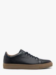 Granatowe buty typu trampki. Niebieskie trampki męskie Ryłko, bez wzorów, ze skóry, sportowe, bez zapięcia. W wyprzedaży za 349.99 zł.