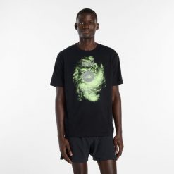 Koszulka męska New Balance MT6164W1BK – czarna. Czarne t-shirty sportowe męskie New Balance, l, bez wzorów, z bawełny, klasyczne, bez ramiączek. Za 169.99 zł.