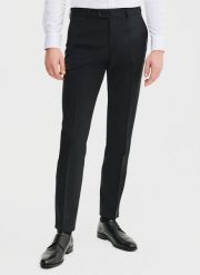 PAKO LORENTE – Wełniane spodnie garniturowe w kolorze czarnym. Czarne eleganckie spodnie męskie Pako Lorente, bez wzorów, z wełny, biznesowe. Za 799.99 zł.
