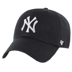 Czapka z daszkiem męska New York Yankees MLB Clean Up Cap. Czarne czapki męskie 47 Brand, bez wzorów, z bawełny, sportowe. W wyprzedaży za 110.25 zł.