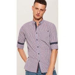 Koszula slim fit z kieszonką - Wielobarwn. Koszule męskie marki House. W wyprzedaży za 49.99 zł.