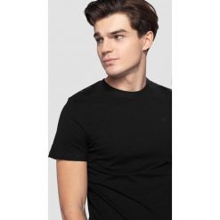 T-shirt męski TSM300 - głęboka czerń. T-shirty męskie 4f. Za 39.99 zł.
