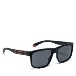 Okulary przeciwsłoneczne Polaroid. Czarne okulary przeciwsłoneczne męskie Polaroid, bez wzorów. Za 139.99 zł.