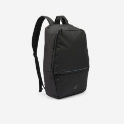 Plecak sportowy z kieszenią na buty Kipsta Essential 17 L. Plecaki męskie KIPSTA, bez wzorów. Za 29.99 zł.