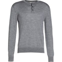Club Monaco LUX Sweter medium grey heather. Swetry męskie marki Club Monaco. W wyprzedaży za 395.85 zł.