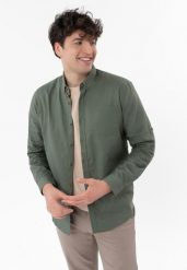 Koszula lniana z wiskozą K-VINCES. Zielone koszule męskie Volcano, na lato, m, bez wzorów, ze lnu, bez kołnierzyka, bez ramiączek. Za 159.99 zł.