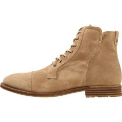ALDO KAORERIA Botki sznurowane beige. Brązowe sztyblety męskie Aldo, z materiału. Za 669.00 zł.