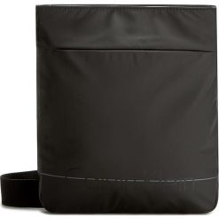Saszetka CALVIN KLEIN - Logan 2.0 Flat Crossover K50K502044 001. Saszetki męskie marki Calvin Klein. W wyprzedaży za 239.00 zł.