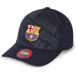 FC Barcelona czapka z daszkiem bejsbolówka junior wielokolorowa. Czapki męskie FC Barcelona, bez wzorów, sportowe. Za 109.00 zł.