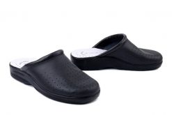 SANITAL FLEX 601 black, klapki męskie. Czarne klapki i japonki męskie Sanital Flex, bez wzorów, ze skóry. Za 129.90 zł.