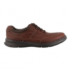 Skórzane półbuty w kolorze brązowym. Brązowe eleganckie półbuty męskie Clarks, ze skóry. W wyprzedaży za 199.95 zł.