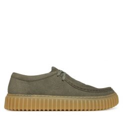 Półbuty Clarks. Zielone codzienne półbuty męskie Clarks, bez wzorów, bez obcasa, bez zapięcia. Za 399.99 zł.