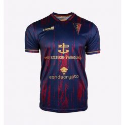 Domowa koszulka piłkarska Pogoń Szczecin 25/26 – Capelli. Czerwone t-shirty sportowe męskie CAPELLI SPORT, xl, bez wzorów, z materiału, sportowe, bez ramiączek. Za 289.99 zł.