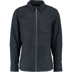 Minimum HELGO Kurtka skórzana navy blazer. Niebieskie kurtki męskie Minimum, z materiału. W wyprzedaży za 512.55 zł.