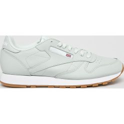 Reebok Classic - Buty Cl Leather Mu. Zielone buty sportowe na co dzień męskie Reebok Classic, bez wzorów, z gumy, sportowe, bez ramiączek, bez kaptura. W wyprzedaży za 249.90 zł.