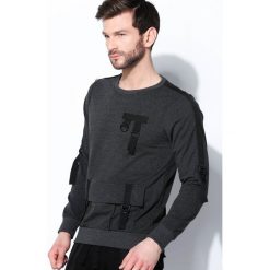 Ciemnoszara Bluza Secret Passage. Czarne bluzy nierozpinane męskie marki Born2be, z długim rękawem. Za 64.99 zł.