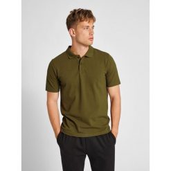 Stretchowa koszulka polo Hummel Red. Zielone koszulki polo męskie HUMMEL, m, bez wzorów, eleganckie, bez kołnierzyka, bez ramiączek. Za 148.50 zł.