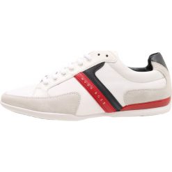 BOSS ATHLEISURE SPACIT Sneakersy niskie open white. Białe buty sportowe na co dzień męskie BOSS ATHLEISURE, z materiału. Za 629.00 zł.