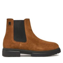 Sztyblety Tommy Hilfiger. Brązowe sztyblety męskie Tommy Hilfiger, bez obcasa, bez zapięcia. Za 719.99 zł.