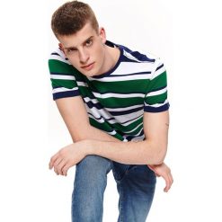 T-SHIRT W PASKI Z PIKI. T-shirty męskie marki TOP SECRET. Za 59.99 zł.