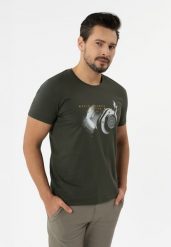 T-shirt z printem T-STARDUST. Brązowe t-shirty męskie Volcano, m, bez wzorów, z bawełny, bez kołnierzyka, bez ramiączek. Za 59.99 zł.