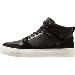 Pantofola d`Oro AVEZZANO MID Sneakersy wysokie black. Buty sportowe na co dzień męskie Pantofola d`Oro. W wyprzedaży za 407.20 zł.
