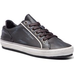 Sneakersy GUESS - FMLOW4 LEA12 BLACK. Buty sportowe na co dzień męskie marki Guess. W wyprzedaży za 339.00 zł.