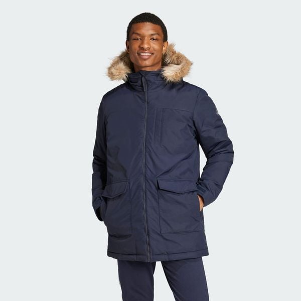Paveric Fur Parka. Niebieskie parki męskie ADIDAS, l, bez wzorów, z puchu, bez kaptura. W wyprzedaży za 618.00 zł.