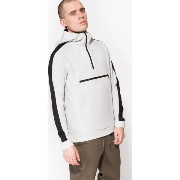 Confront Bluza Atwood , szary, rozmiar M. Szare bluzy nierozpinane męskie Confront, m, bez wzorów, z bawełny, bez ramiączek, bez kaptura. W wyprzedaży za 89.99 zł.
