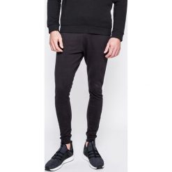 Only & Sons - Spodnie. Długie spodnie sportowe męskie marki Only & Sons. W wyprzedaży za 59.90 zł.