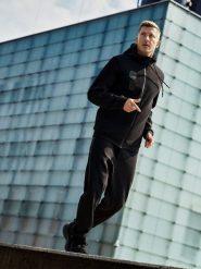 4F Bluza dresowa regular z kapturem męska 4F x Robert Lewandowski - czarna XL. Czarne bluzy rozpinane męskie 4f, m, z aplikacjami, z bawełny, z kapturem. Za 299.99 zł.