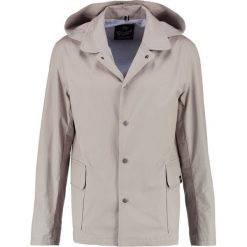Gloverall MAC Krótki płaszcz grey. Szare płaszcze męskie Gloverall, z bawełny. W wyprzedaży za 347.70 zł.