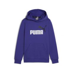 Młodzieżowa bluza z kapturem i dużym dwukolorowym logo Essentials+ PUMA. Niebieskia bluzy nierozpinane męskie Puma, m, bez wzorów, z materiału, z kapturem. W wyprzedaży za 180.40 zł.