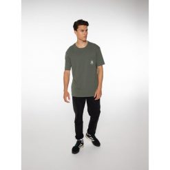 Koszulka męska Protest ISIAH. Zielone bielizna termoaktywna męska Protest, l, bez wzorów, z bawełny, bez ramiączek. Za 129.99 zł.