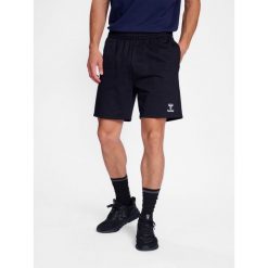 Spodenki hmlGO 2.0 SWEATSHORTS. Czarne szorty sportowe męskie HUMMEL, bez wzorów, sportowe. Za 163.50 zł.