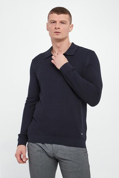 Sweter męski Galdino JOOP!. Swetry męskie JOOP!, bez wzorów, bez kołnierzyka, bez ramiączek. Za 719.00 zł.