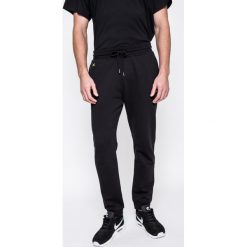 Puma - Spodnie Puma x XO The Weeknd. Długie spodnie sportowe męskie Puma. W wyprzedaży za 239.90 zł.