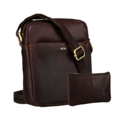Brązowa torba-listonoszka ze skóry naturalnej z etui na klucze w zestawie PTN 720E-OPU Peterson. Brązowe torby męskie na ramię Peterson, bez wzorów, ze skóry, eleganckie, na ramię. Za 169.99 zł.