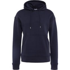 Filippa K Bluza z kapturem navy. Bluzy nierozpinane męskie marki Filippa K. W wyprzedaży za 503.40 zł.