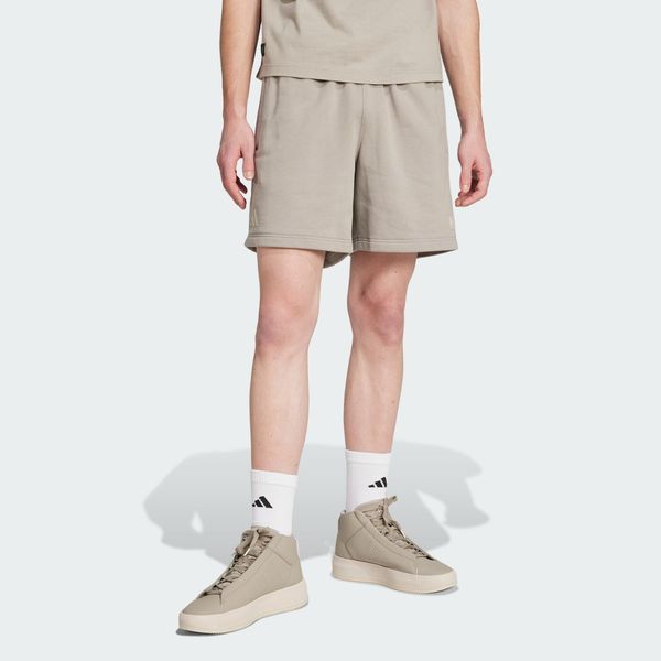 Szorty Dresowe Mercedes - Amg Petronas Formula One Team Premium. Brązowe szorty sportowe męskie ADIDAS, bez wzorów, z dresówki, sportowe. Za 279.00 zł.