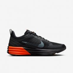 Nike Lunar Roam Sneskersy męskie. Czarne buty sportowe na co dzień męskie Nike, m, bez wzorów, z materiału, eleganckie, bez ramiączek, bez kaptura, na fitness i siłownię. Za 399.99 zł.