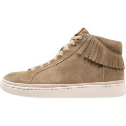 UGG BRECKEN LACE FRINGE Sneakersy wysokie antilope. Buty sportowe na co dzień męskie marki UGG. W wyprzedaży za 404.50 zł.